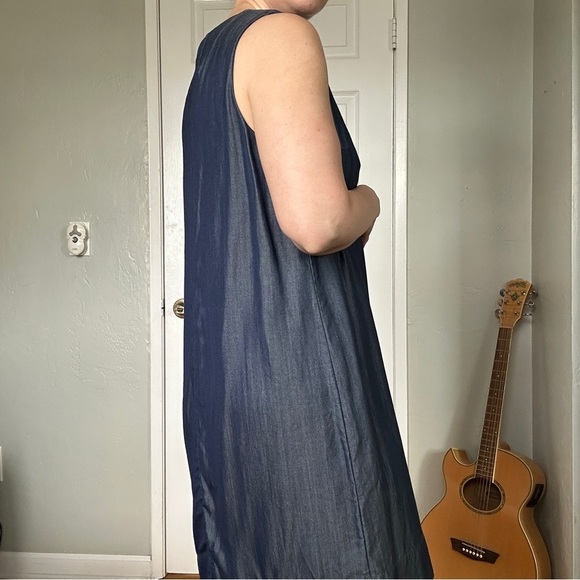 3/$20 GAP mini dress, denim-like fabric, size medium - Picture 4 of 10